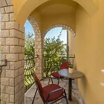 Affittacamere Captain's Club 4*
