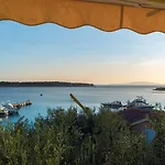 Captain's Club Affittacamere 4*