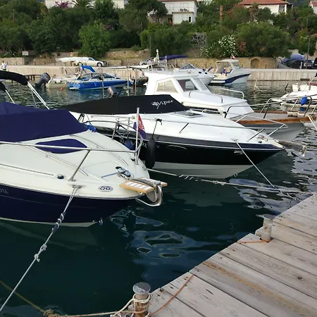 Captain's Club Affittacamere