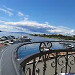 Captain's Club Banjol