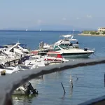 Captain's Club