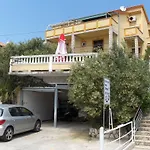 Captain's Club 4*