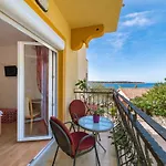Pensjonat Captain's Club 4*