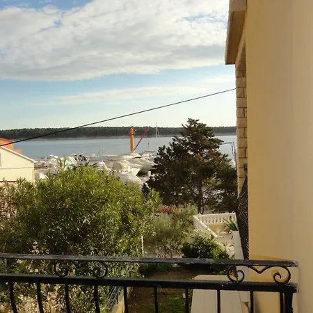 Captain's Club Guest house