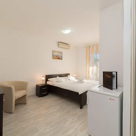 Captain's Club 4* Banjol