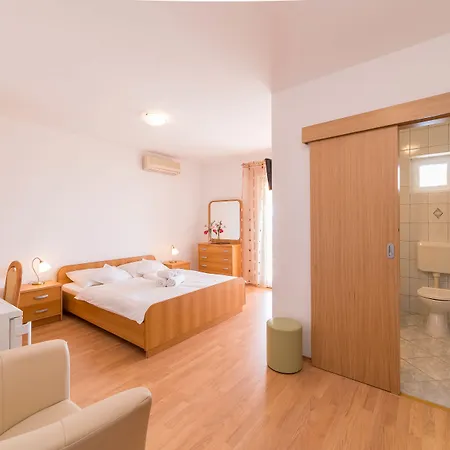 Captain's Club Affittacamere