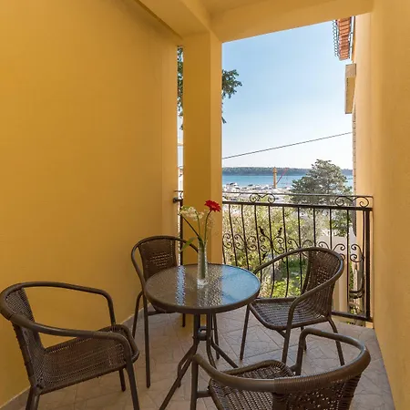 Captain's Club 4* Banjol