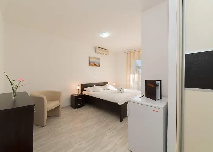 Captain's Club 4* Banjol