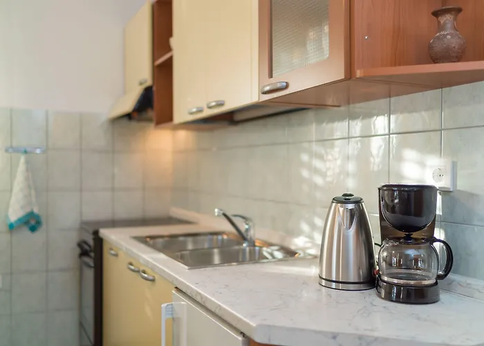 Captain's Club Gæstehus Banjol